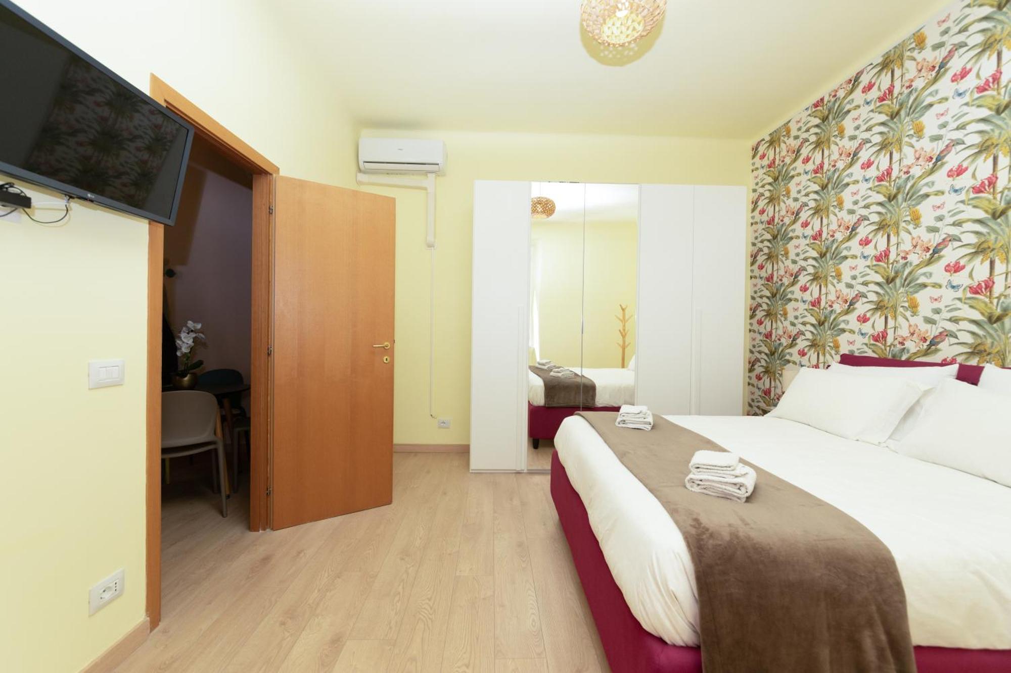 Apartment Happy Colours By Ghor Rom